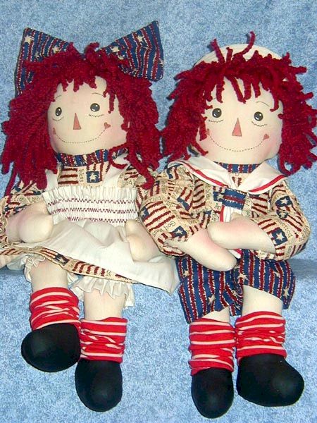Raggity Twins cloth doll picture